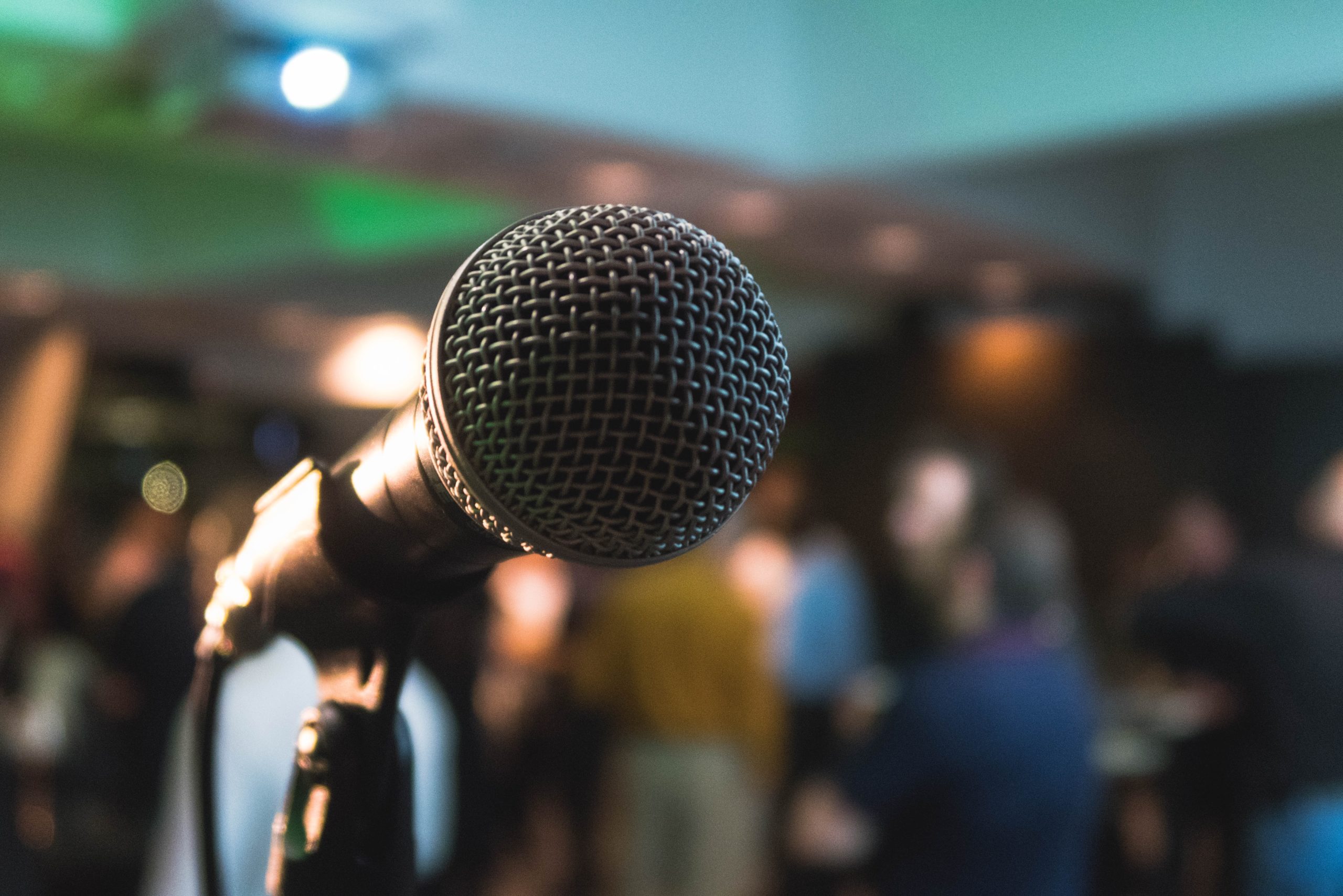 Five Body Language Tips for Public Speaking Success